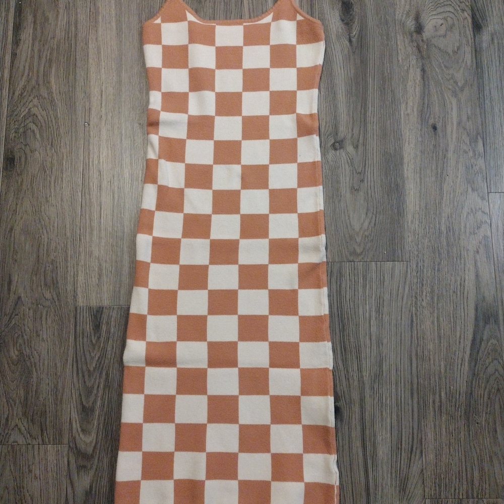 Chic Orange and White Checkered Midi Dress